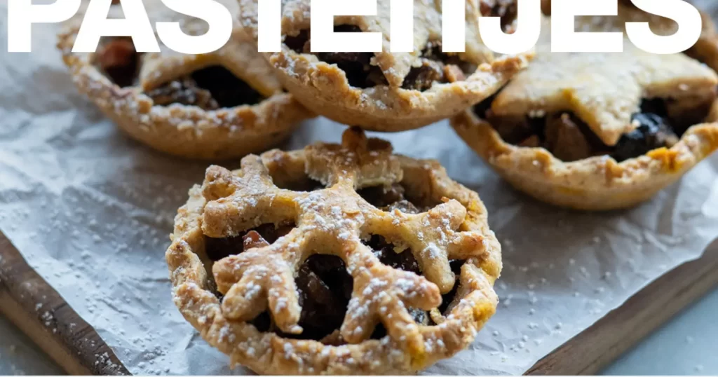 J4776 EMEA Festive Cook Book Carousel MincPie 1 NL
